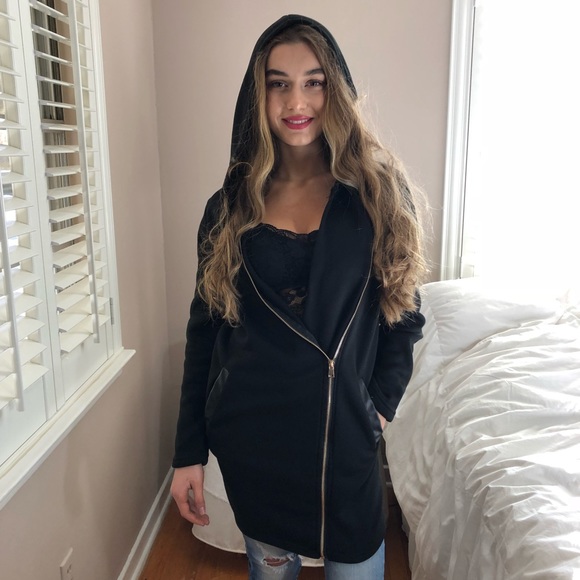 Solddd Outtt - Picture 3 of 5